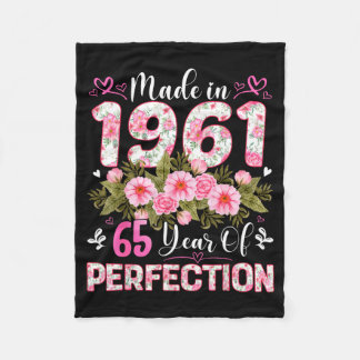 65 Year Old Made In 1961 Floral 65th Birthday Wome Fleece Blanket