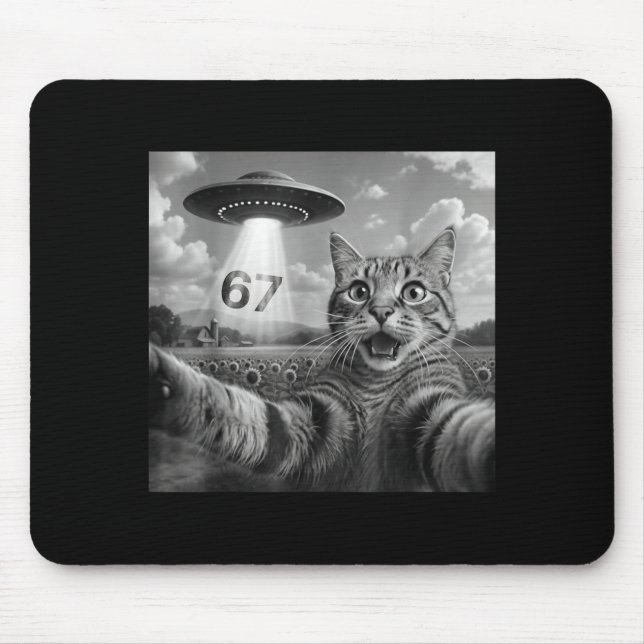 67 Cat Selfie With Alien Ufos Funny Cat Six Seven  Mouse Mat (Front)