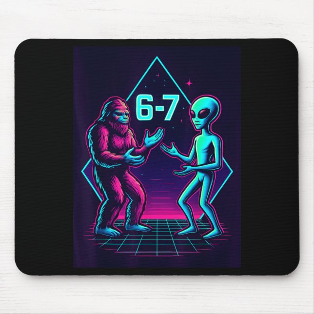 67 Six Seven Meme Funny Bigfoot Alien Sasquatch Uf Mouse Mat (Front)
