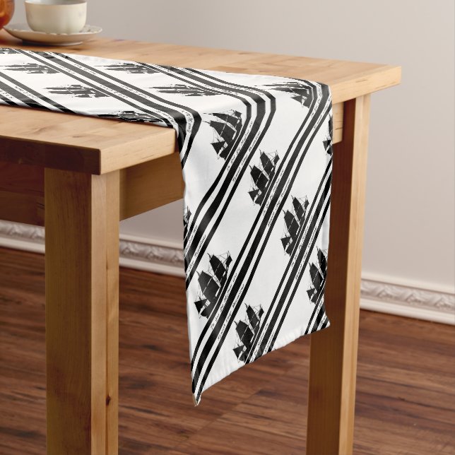 6 mayflower descendants short table runner (In Situ)