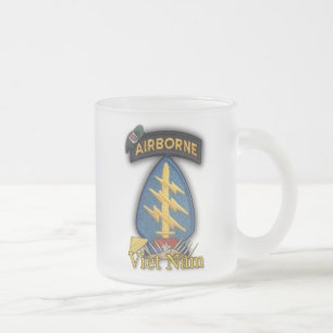6th green berets sfg vietnam vets frosty Mug