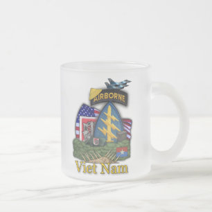 6th green berets vietnam war vets frosty Mug