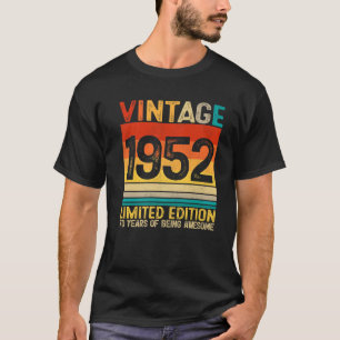70 Years Of Being Awesome Vintage 1952 70Th Birthd T-Shirt