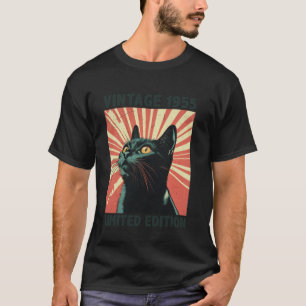 70 Years Old Gift Vintage 1955 Cat Lover 70th Birt T-Shirt