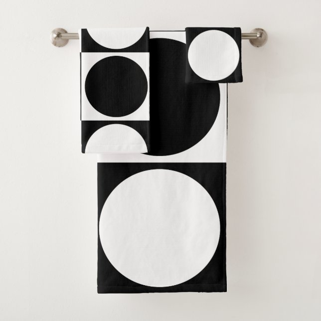70s Checks and Circles Black and White Bath Towel Set (Insitu)