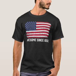 70th Birthday Vintage Awesome Since 1952 T-Shirt
