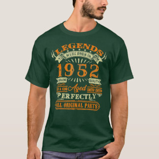 70th Birthday Vintage Legend Born In 1952 70 Year T-Shirt