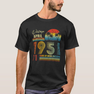 71Th Birthday Vintage April 1951 71 Years Old Gift T-Shirt
