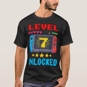 7Th Birthday Boy Level 7 Unlocked Video Gamer T-Shirt