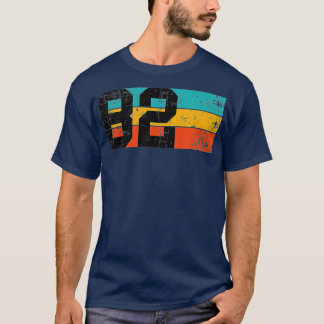 82 Retro 1982 40th Birthday Forty Years Old  T-Shirt