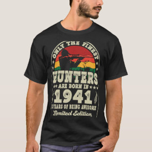 82 Year Old Deer Hunting Hunters Vintage 1941 82nd T-Shirt