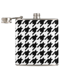 8 Bit Pixel Houndstooth Check Pattern Hip Flask