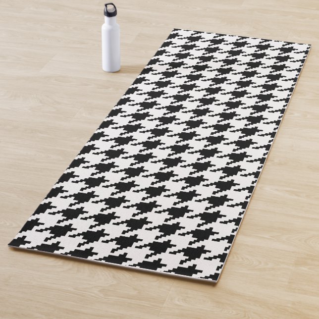 8 Bit Pixel Houndstooth Check Pattern Yoga Mat (In Situ)