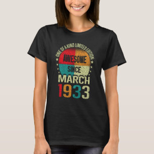 90 Year Awesome Since March 1933 Vintage 90th Birt T-Shirt