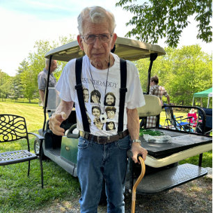 9 Photo Grandaddy or Grandma Gift Personalized T-Shirt