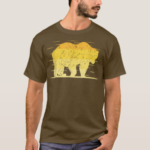 A Bear Wildlife design, Great for outdoors adventu T-Shirt