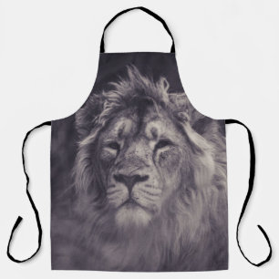 A BEAUTIFUL LION AT PARKEN ZOO SWEDEN APRON