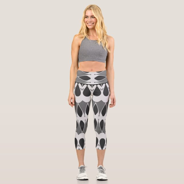 A black & white trendy fabric pattern design capri leggings (Front)