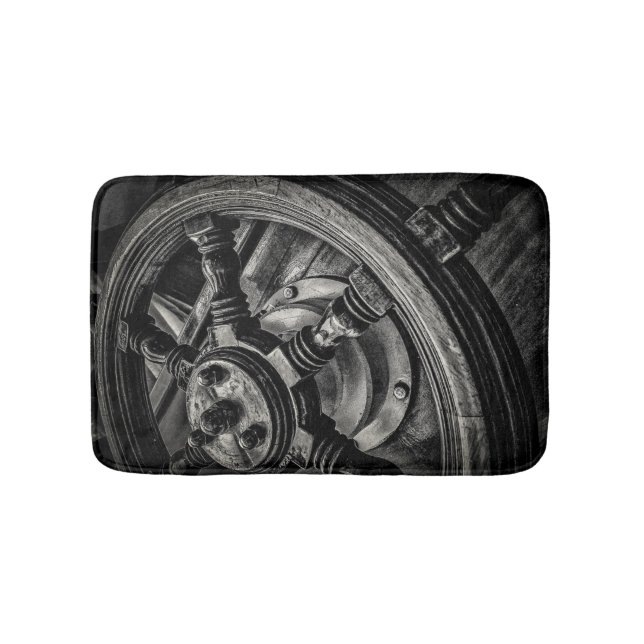 A Boat'S Helm Bath Mat (Front)