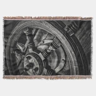 A Boat'S Helm Throw Blanket