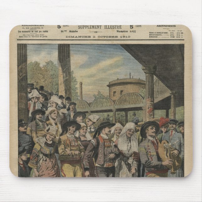 A Breton wedding right in Paris Mouse Mat (Front)