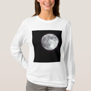 A bright full moon in a black night sky. T-Shirt