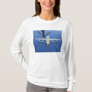 A C-17 Globemaster III approaches the boom T-Shirt