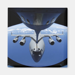 A C-17 Globemaster III receives fuel Magnet