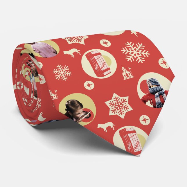 A Christmas Story Retro Snowflake Pattern Tie (Rolled)