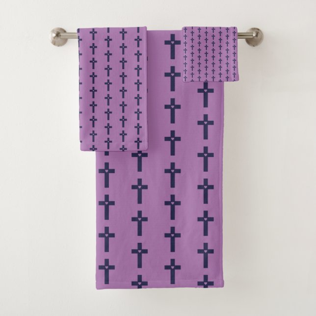A cross with heart  bath towel set (Insitu)