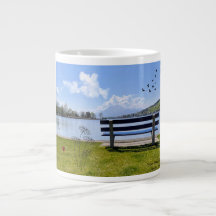 A cup with a natural motif - for quiet moments in