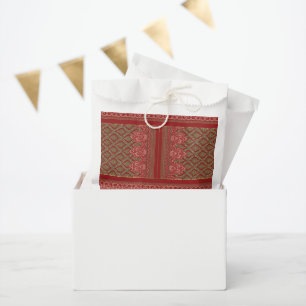 a design of a red and beige pattern_ favour bags