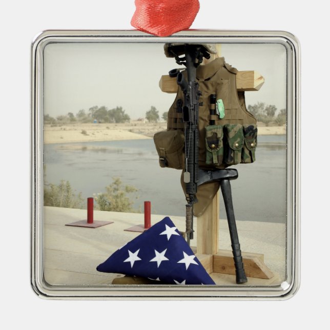 A fallen soldiers gear display metal tree decoration (Front)