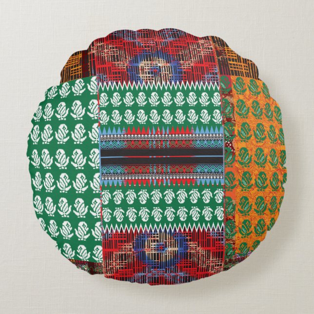 a green and black pattern with a tree in the middl round cushion (Front)