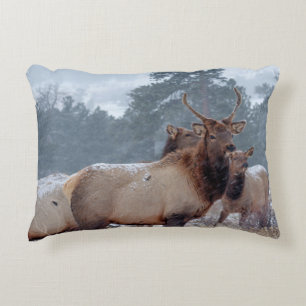 A GROUP OF DEERS DECORATIVE CUSHION