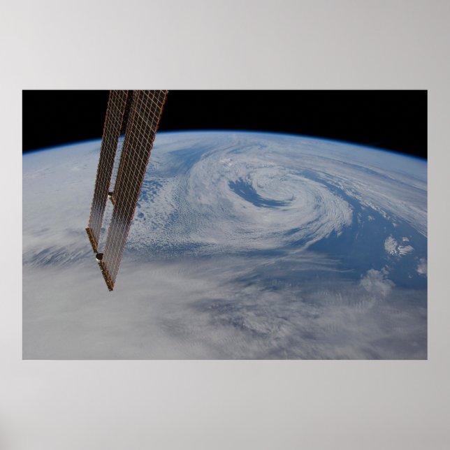 A Mid-Atlantic Low Pressure System. Poster (Front)