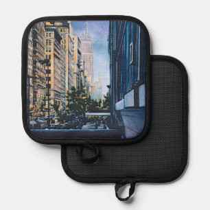 A Moment Hush in the City Limits Pot Holder