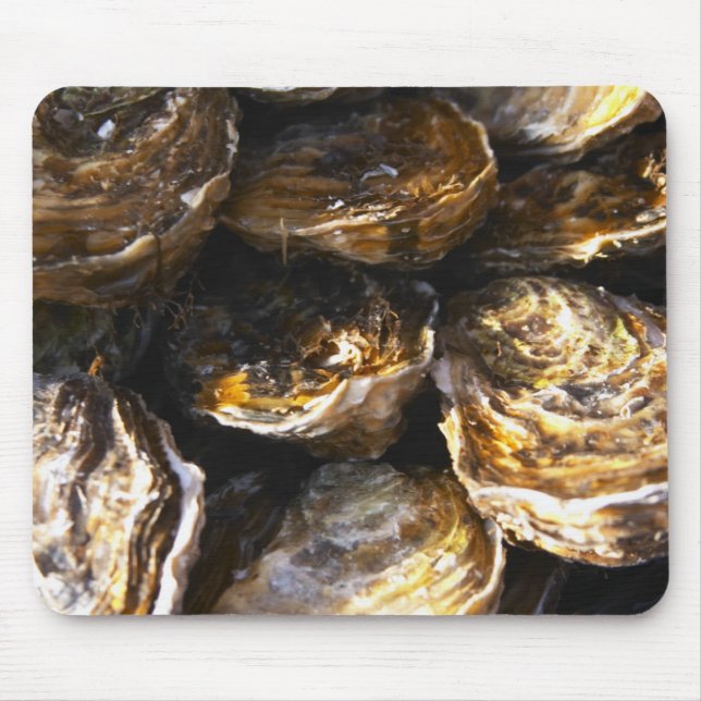 A plate of oysters. mouse mat (Front)