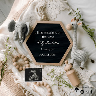 A pretty neutral pregnancy announcement 