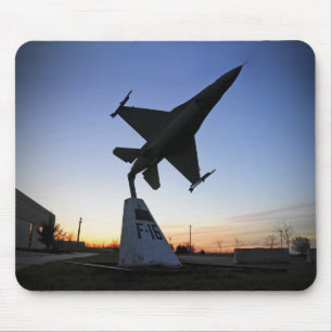 A scale model of an F-16 C Fighting Falcon Mouse Mat