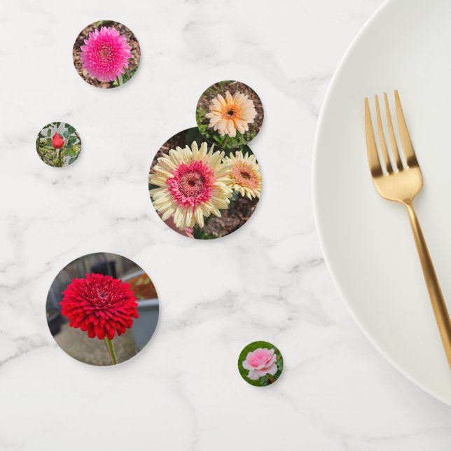 A Scatter of Flowers Confetti (Group)