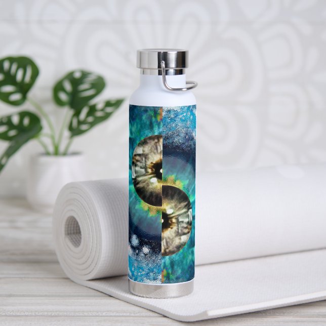 A sci-fi view of a mysterious universe  water bottle (Yoga)