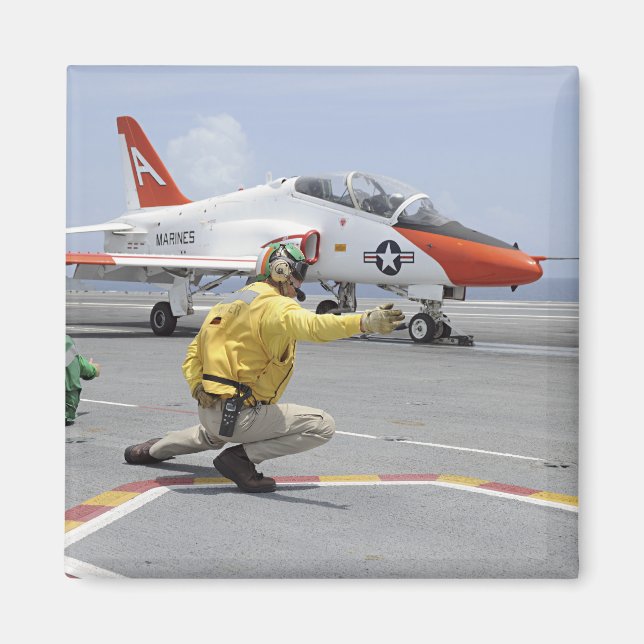 A shooter aboard the aircraft carrier magnet (Front)