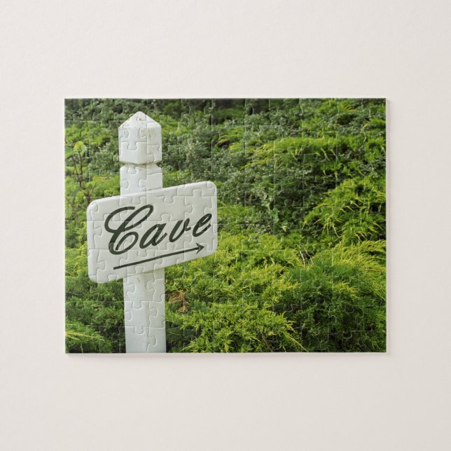 A sign pointing tho the wine cellar (Cave) in Jigsaw Puzzle (Horizontal)
