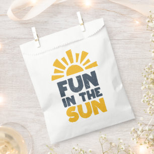 A sign that says fun on the sun favour bags