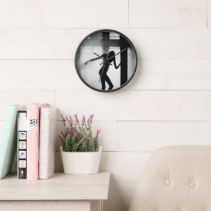 A Silent Scream Clock