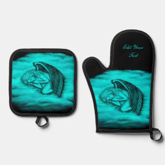 A sleeping Angel on the heavens clouds Oven Mitt & Pot Holder Set