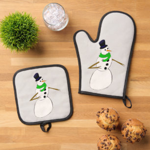 a snowman oven mitt & pot holder set