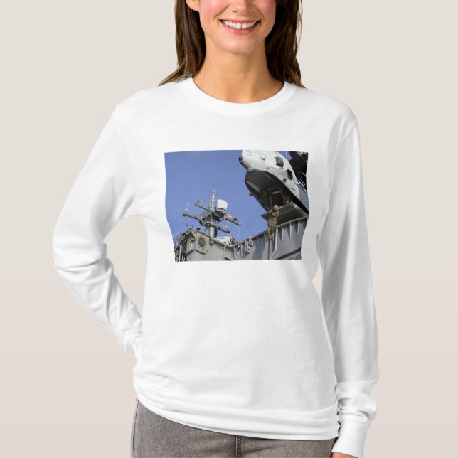 A soldier fast-ropes T-Shirt (Front)