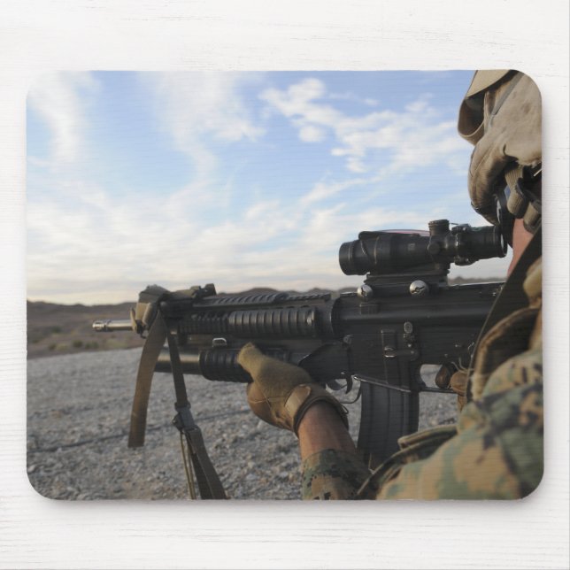 A soldier sights in to fire on a target mouse mat (Front)